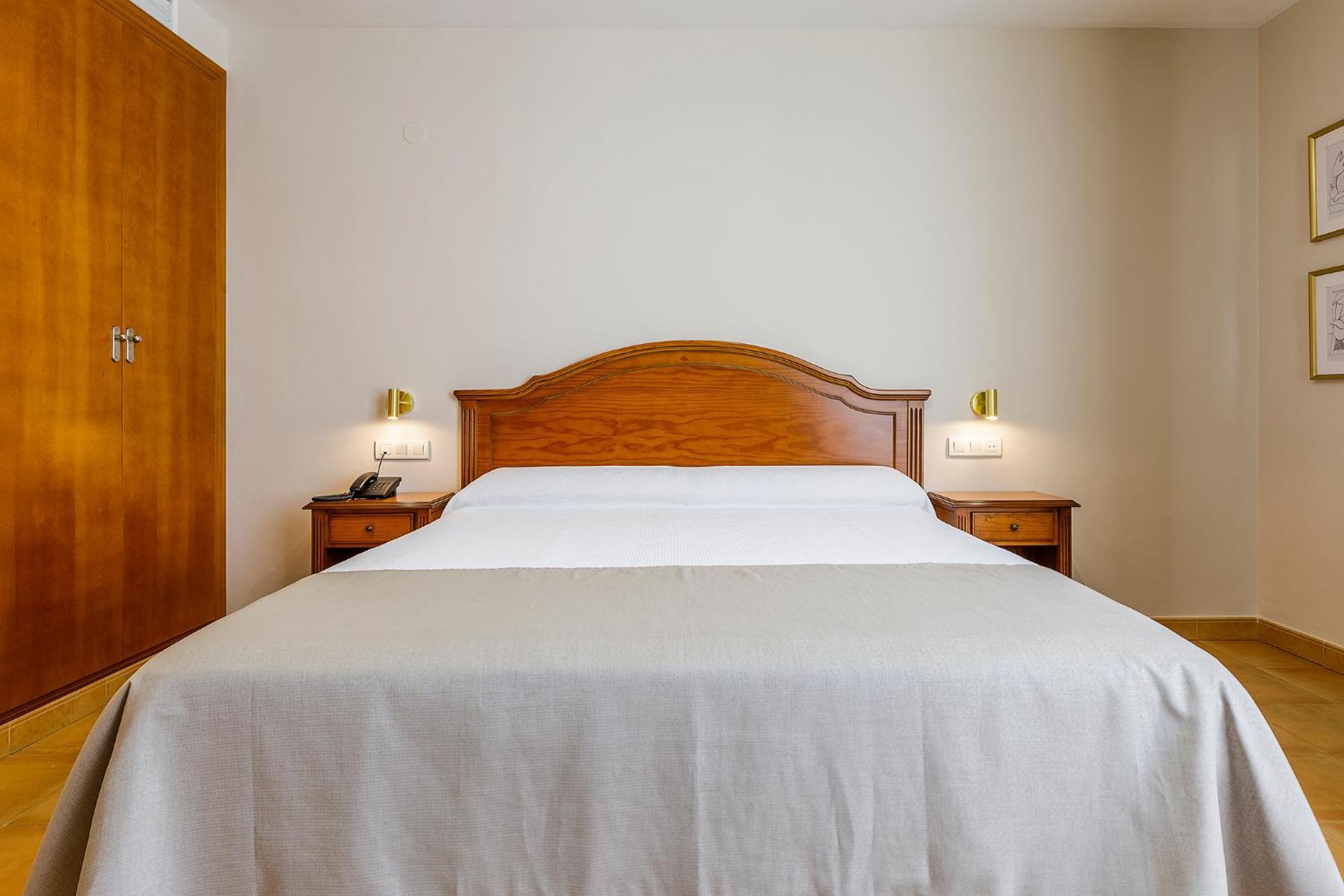 Hotel Almijara - Mares La Herradura  Extérieur photo