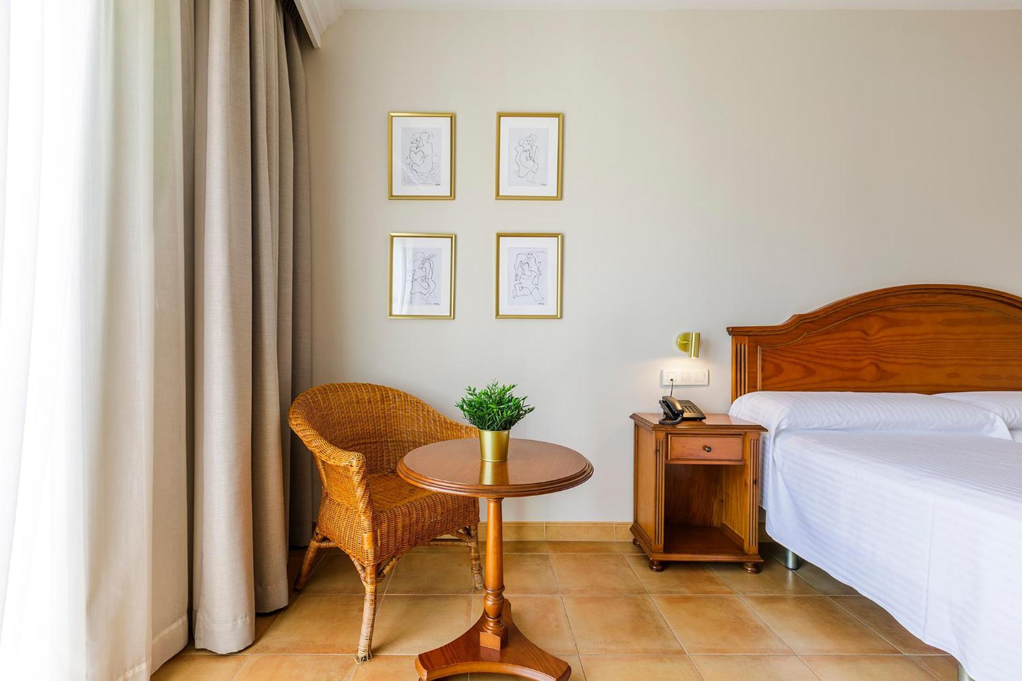 Hotel Almijara - Mares La Herradura  Extérieur photo