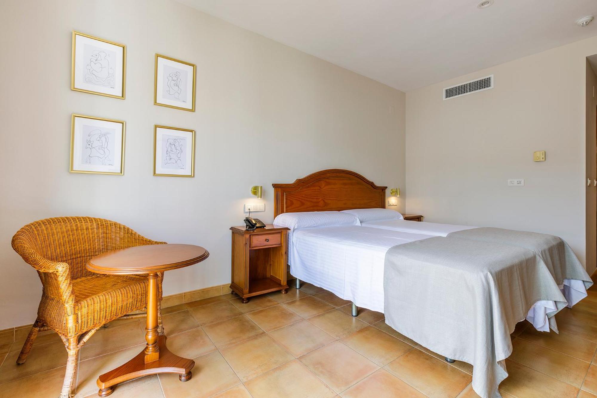 Hotel Almijara - Mares La Herradura  Extérieur photo