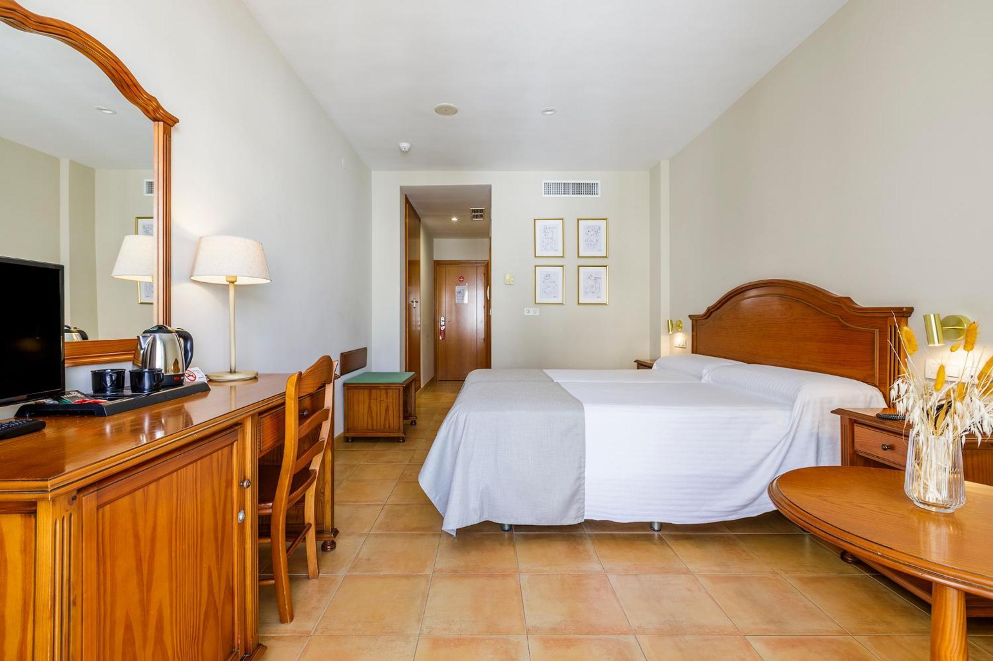 Hotel Almijara - Mares La Herradura  Extérieur photo