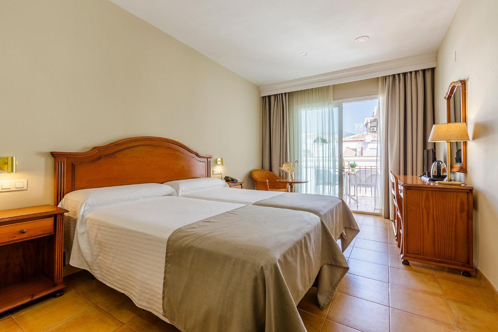 Hotel Almijara - Mares La Herradura  Extérieur photo